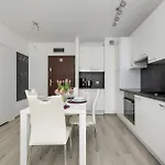 Daire Funkcjonalne I Komfortowe Sun Seasons 24 W Kolobrzegu By Renters *