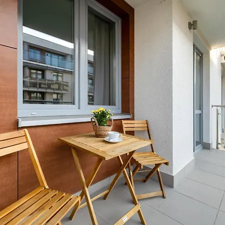 Funkcjonalne I Komfortowe Sun Seasons 24 W Kolobrzegu By Renters Daire Kolobrzeg
