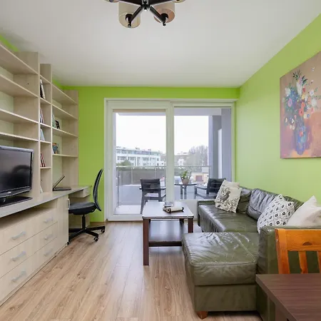 Funkcjonalne I Komfortowe Sun Seasons 24 W Kolobrzegu By Renters コウォブジェク