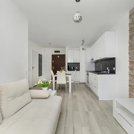 Funkcjonalne I Komfortowe Sun Seasons 24 W Kolobrzegu By Renters Διαμέρισμα *