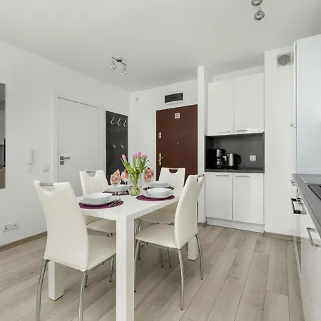 Funkcjonalne I Komfortowe Sun Seasons 24 W Kolobrzegu By Renters