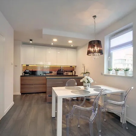 アパート Funkcjonalne I Komfortowe Sun Seasons 24 W Kolobrzegu By Renters コウォブジェク