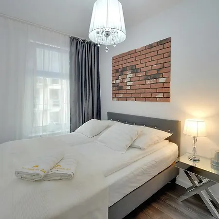 Funkcjonalne I Komfortowe Sun Seasons 24 W Kolobrzegu By Renters *